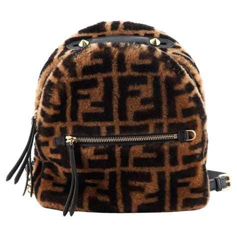 fendi zip
